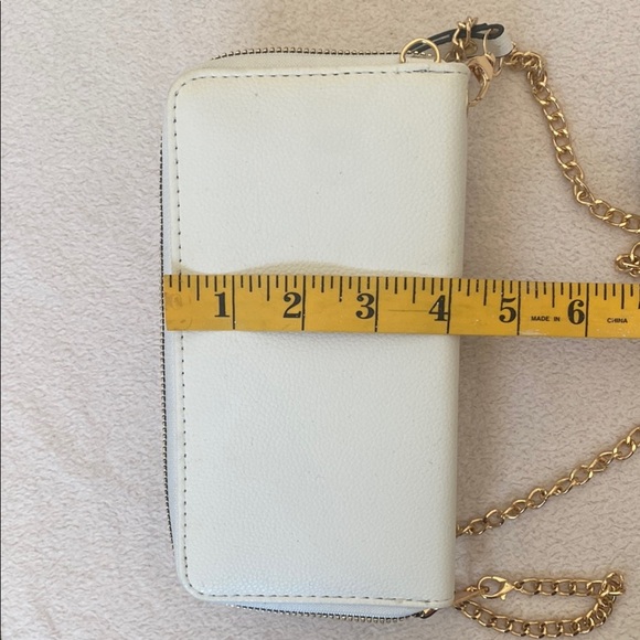 White faux leather Crossbody Bag / Wristlet with pocket for Cellphone - Picture 8 of 8
